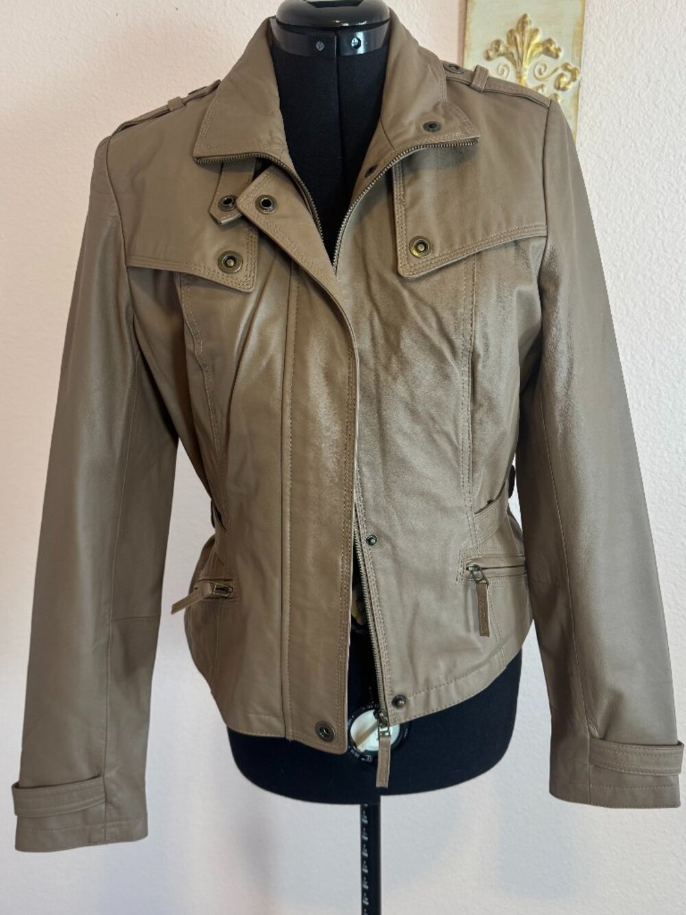 Bikercore Funnel Neck Snatched NWOT Bagatelle 100% Genuine leather jacket Medium